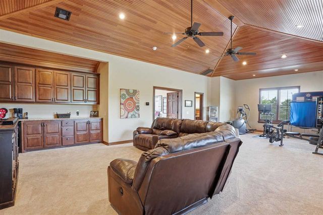 17 NW Burr Oak Dr, Lawton, OK 73505