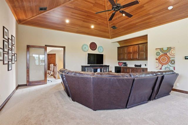 17 NW Burr Oak Dr, Lawton, OK 73505