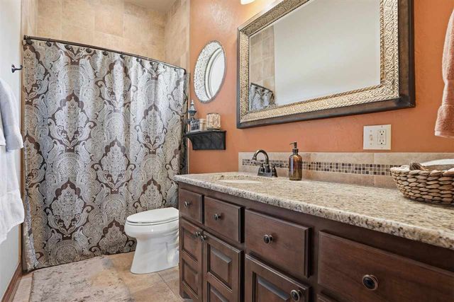 17 NW Burr Oak Dr, Lawton, OK 73505