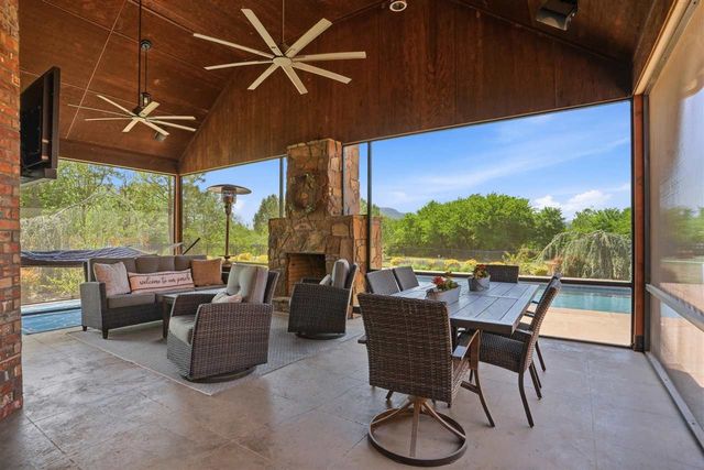 17 NW Burr Oak Dr, Lawton, OK 73505