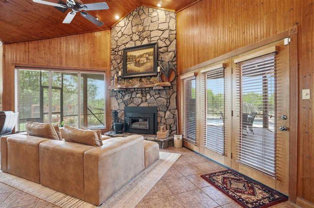 17 NW Burr Oak Dr, Lawton, OK 73505