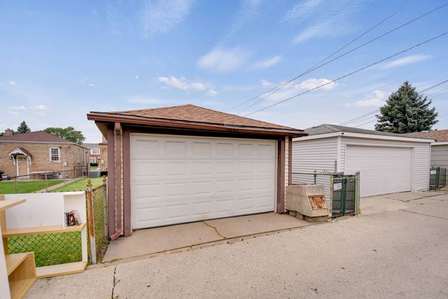 5551 S Kenneth Avenue, Chicago, IL 60629