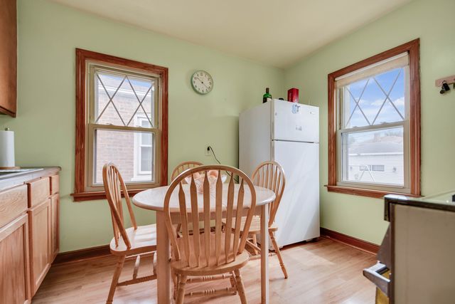 5551 S Kenneth Avenue, Chicago, IL 60629