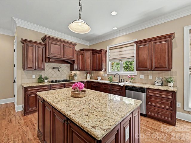 275 Palm Cove Way, York, SC 29745