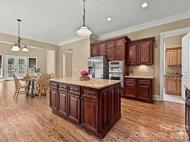275 Palm Cove Way, York, SC 29745