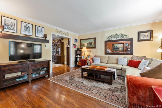 7718 83 Street, Glendale, NY 11385