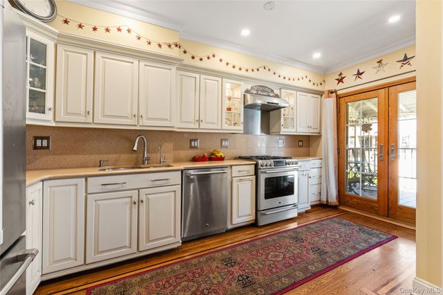 7718 83 Street, Glendale, NY 11385