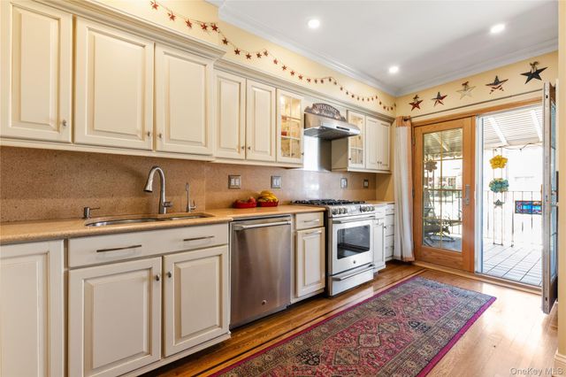 7718 83 Street, Glendale, NY 11385