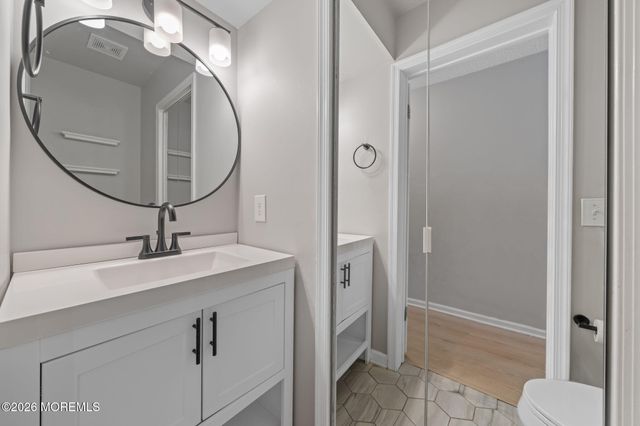43 Sapphire Lane 418, Franklin, NJ 08823