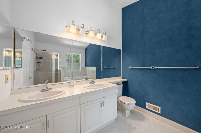 43 Sapphire Lane 418, Franklin, NJ 08823