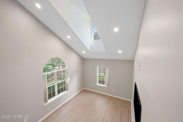 43 Sapphire Lane 418, Franklin, NJ 08823