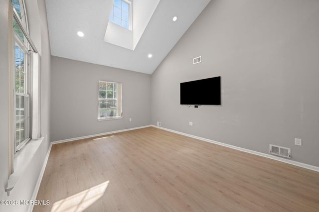 43 Sapphire Lane 418, Franklin, NJ 08823