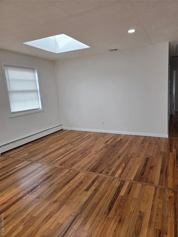 25 Johnson Place, Freeport, NY 11520