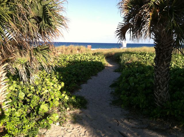 202 SE 4TH Street, Delray Beach, FL 33483