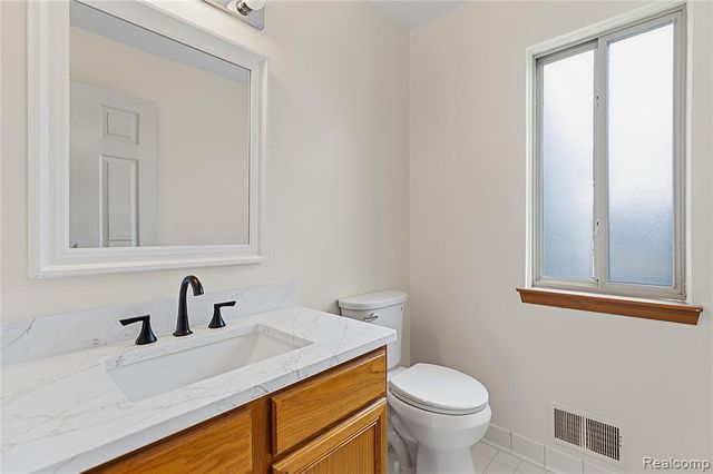 48053 Mill Creek Court, New Baltimore, MI 48047