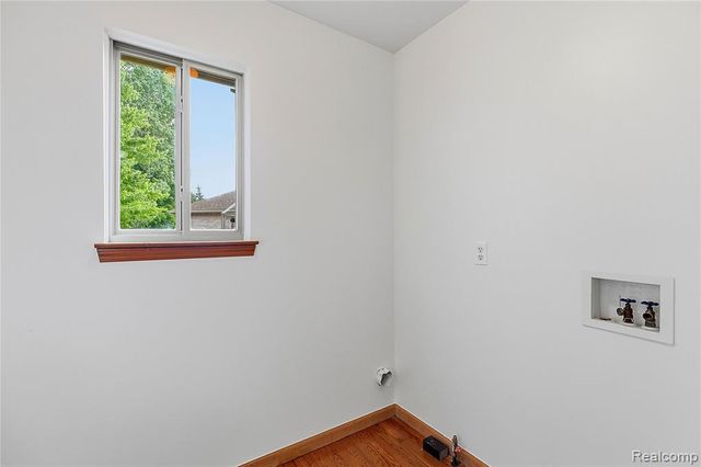 48053 Mill Creek Court, New Baltimore, MI 48047