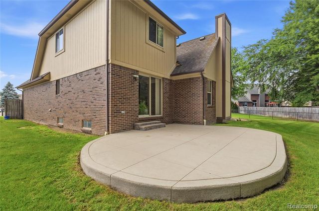 48053 Mill Creek Court, New Baltimore, MI 48047
