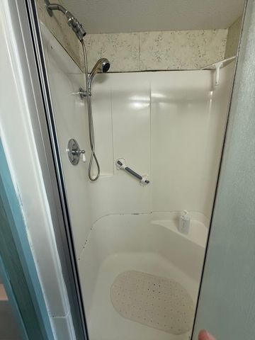 21 Freeman Ave, Webster, MA 01570