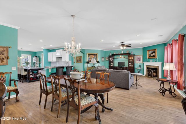 631 Lyrebird Avenue, Wilmington, NC 28412