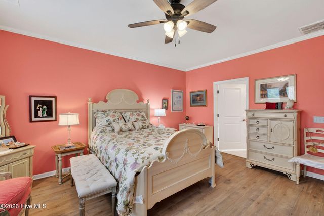 631 Lyrebird Avenue, Wilmington, NC 28412