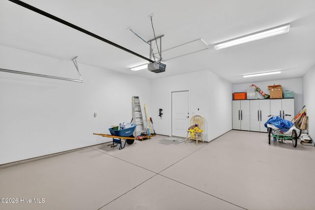 631 Lyrebird Avenue, Wilmington, NC 28412