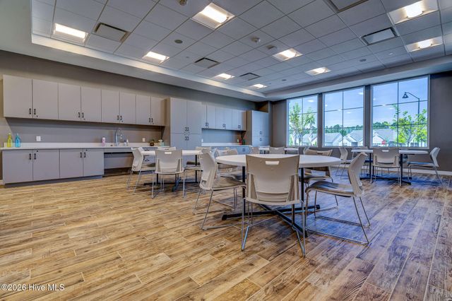 631 Lyrebird Avenue, Wilmington, NC 28412