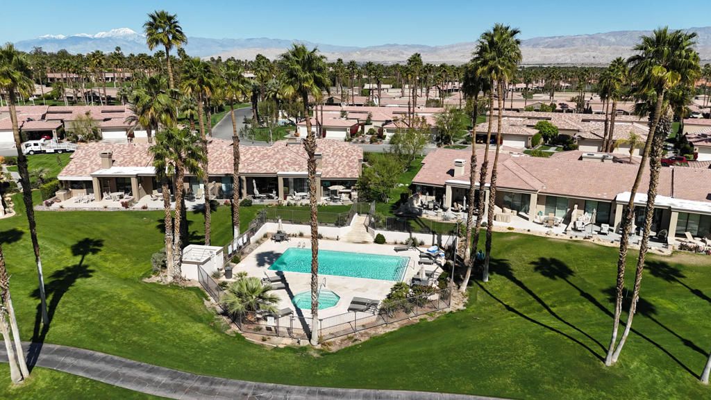 Image 37 of property listing at 76185 Sweet Pea Way, Palm Desert, CA 92211