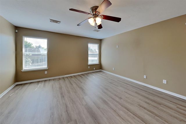 2807 Burgess Hill Court, Pearland, TX 77584