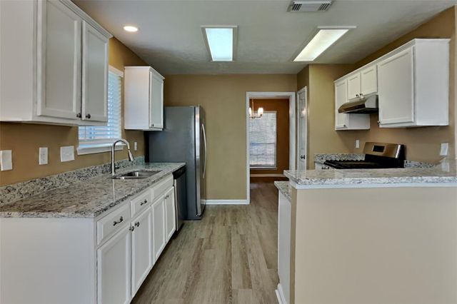 2807 Burgess Hill Court, Pearland, TX 77584