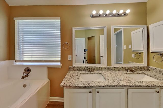 2807 Burgess Hill Court, Pearland, TX 77584