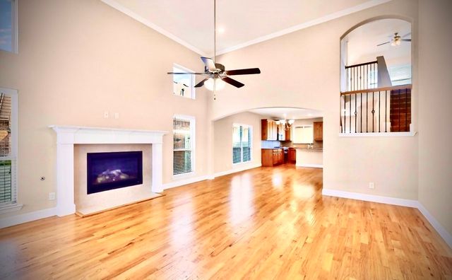 700 N Irving Heights Drive, Irving, TX 75061