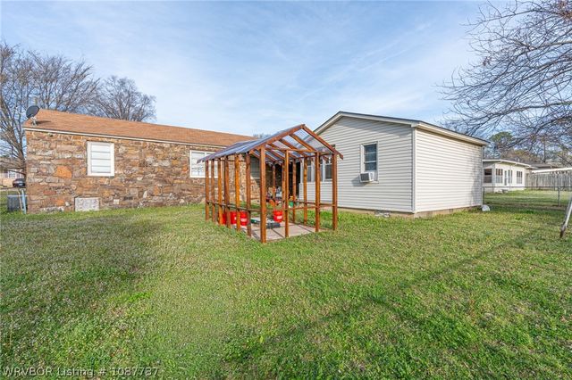 3215 S 18th Street, Fort Smith, AR 72901