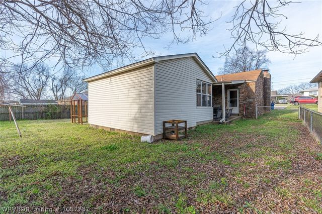 3215 S 18th Street, Fort Smith, AR 72901