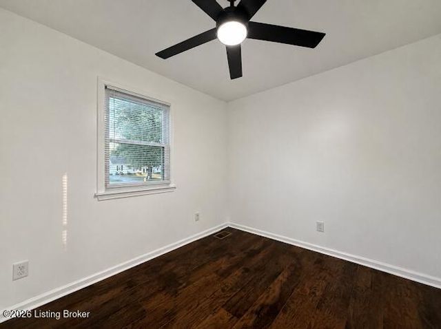 344 Plaza Ave, Louisville, KY 40218