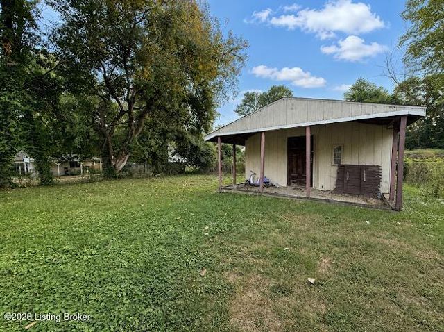 344 Plaza Ave, Louisville, KY 40218