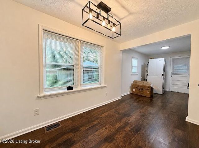 344 Plaza Ave, Louisville, KY 40218