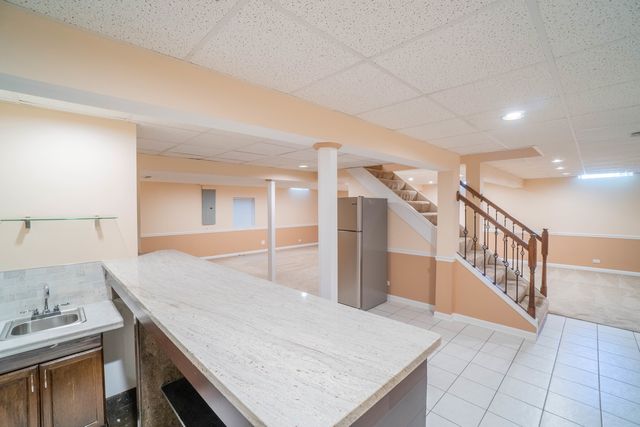 465 Thacker Court, Schaumburg, IL 60173