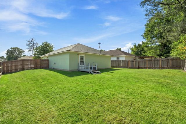8836 E Buffalo Circle, Willis, TX 77378