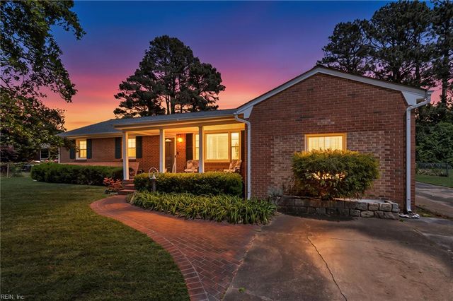 1253 Kingsway DR, Chesapeake, VA 23320