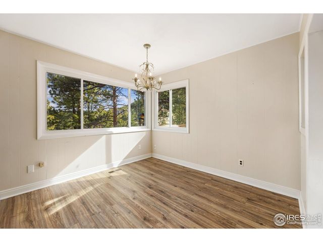 1104 Willow Ct, Estes Park, CO 80517