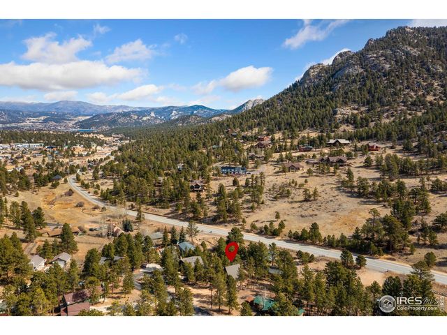 1104 Willow Ct, Estes Park, CO 80517