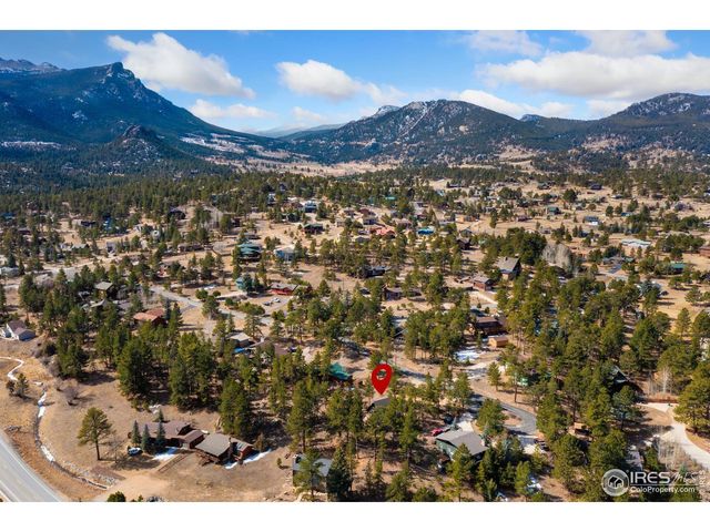 1104 Willow Ct, Estes Park, CO 80517
