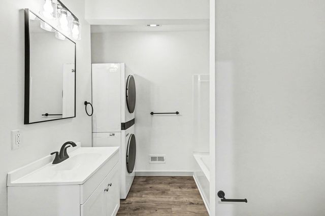 126 Riverside Drive, Portland, MI 48875