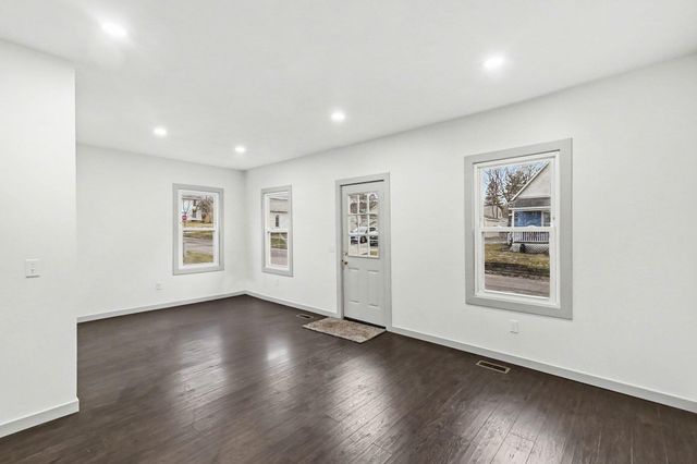 126 Riverside Drive, Portland, MI 48875