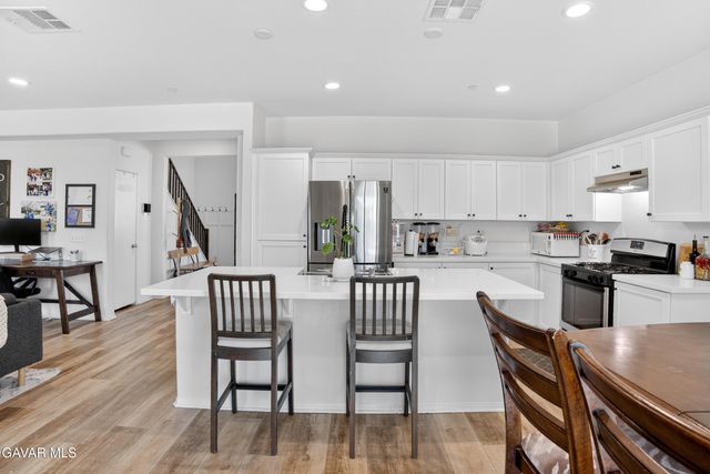 3120 Via Bella Rosa Avenue, Rosamond, CA 93560