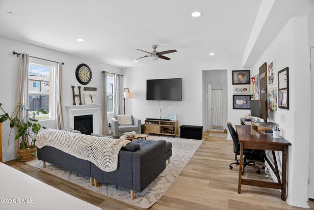 3120 Via Bella Rosa Avenue, Rosamond, CA 93560