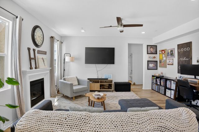 3120 Via Bella Rosa Avenue, Rosamond, CA 93560