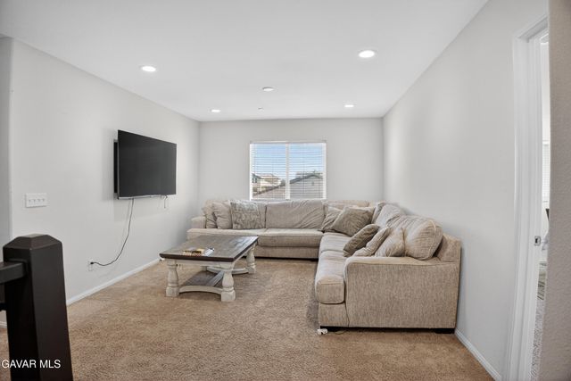 3120 Via Bella Rosa Avenue, Rosamond, CA 93560
