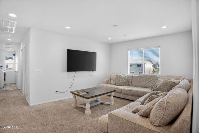 3120 Via Bella Rosa Avenue, Rosamond, CA 93560