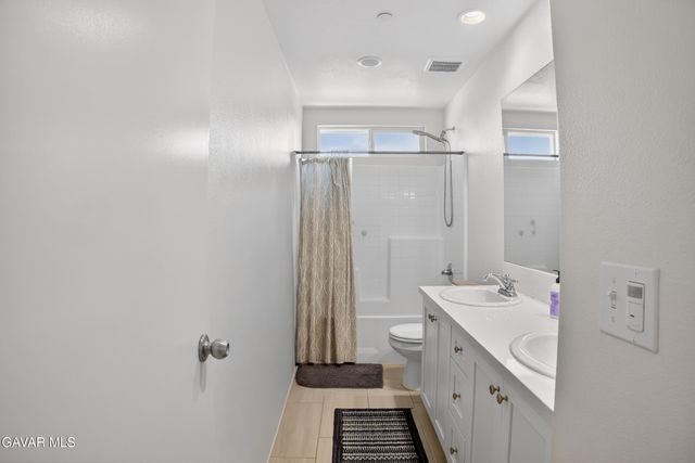 3120 Via Bella Rosa Avenue, Rosamond, CA 93560